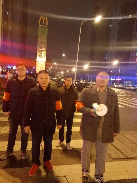 党员志愿者团队