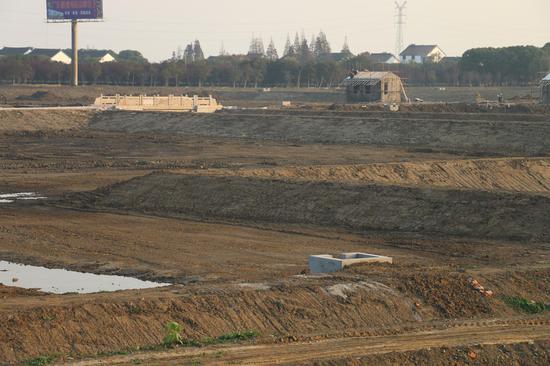 相城区正在进行标准化池塘改造