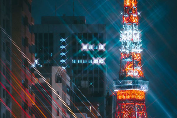 灯火璀璨的东京街头 梦幻都市的夜晚色彩