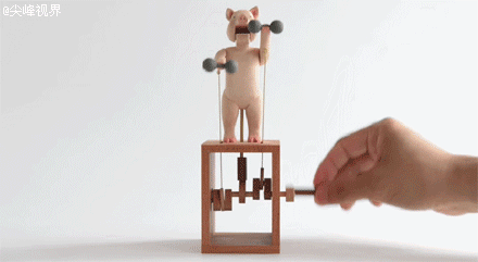 日艺术家木械小玩具:可爱中透诡异