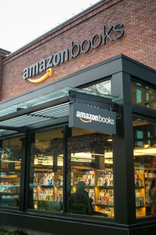 亚马逊的实体书店是如何缓解我们的技术焦虑的
