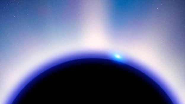 黑洞边界并不是某种固体障碍。