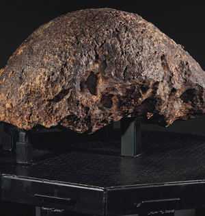 罕见巨型陨石估价达3170万元