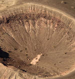 航拍死亡谷火山口景象：火山爆发