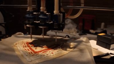 机器人3D打印披萨：耗时仅几分钟
