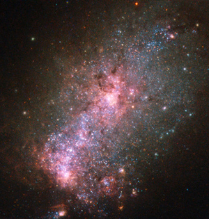 NASA拍摄星暴星系：孕育年轻恒星