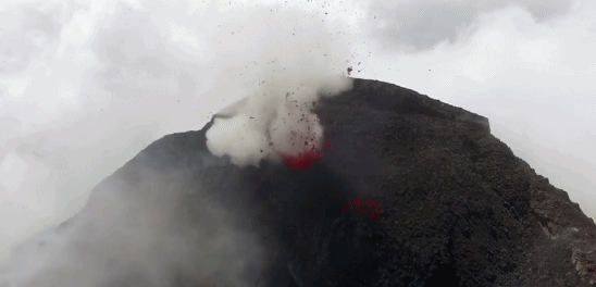 利用最新的科技手段,研究者如今可以近距离探索火山深处发生的一切