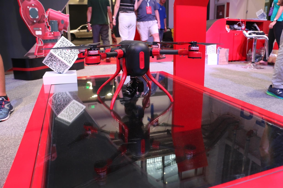 论坛将围绕机器人发展战略布局与政策导向、一带一路与机器人发展机遇、基础研究与前沿探索、人工智能与机器人创新趋势、产业动态与应用实践、市场风向与机器人投资热点等多个业内热点话题开展高水平的学术交流，为我国机器人产业发展、推动制造业转型升级提供决策参考。