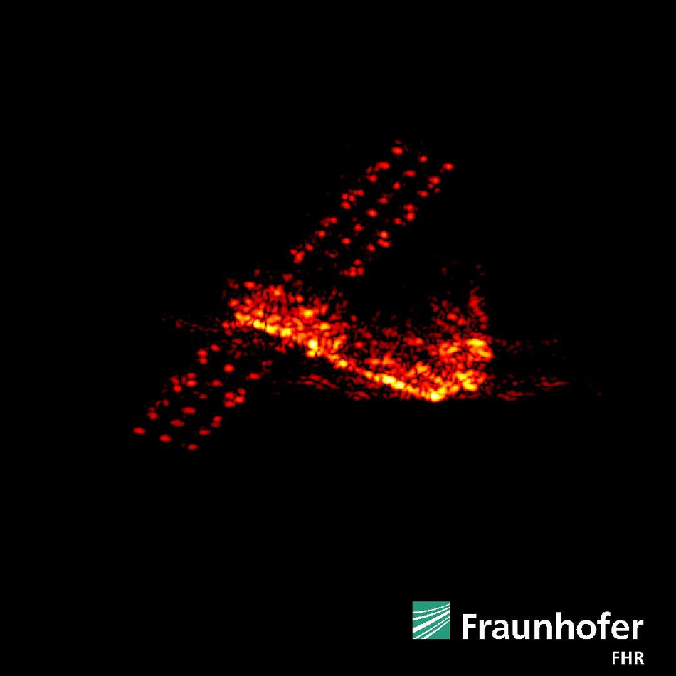 2018年3月27日“天宫”一号目标飞行器的雷达图像