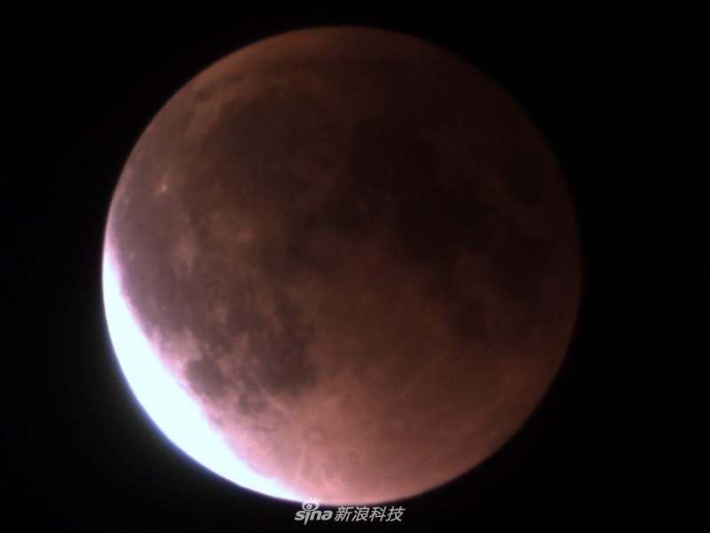 超级蓝月月全食壮观图赏，据说在世的地球人都没见过！