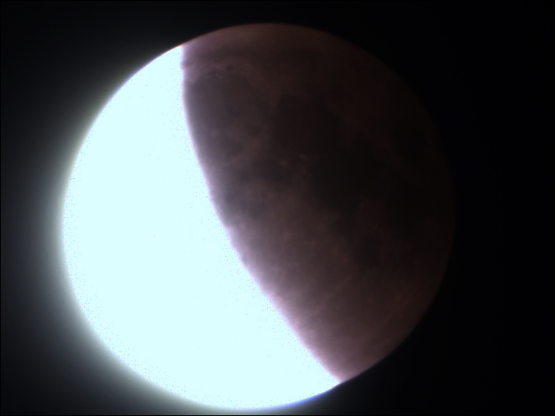 如果你已错过今年元旦的超级月亮，没关系！1月31日月亮女神上演“月全食血月+超级月亮+蓝月”三景合一天文奇观，150多年一遇！更多精彩尽在专题：http://tech.sina.com.cn/zt_d/2018lunareclipse