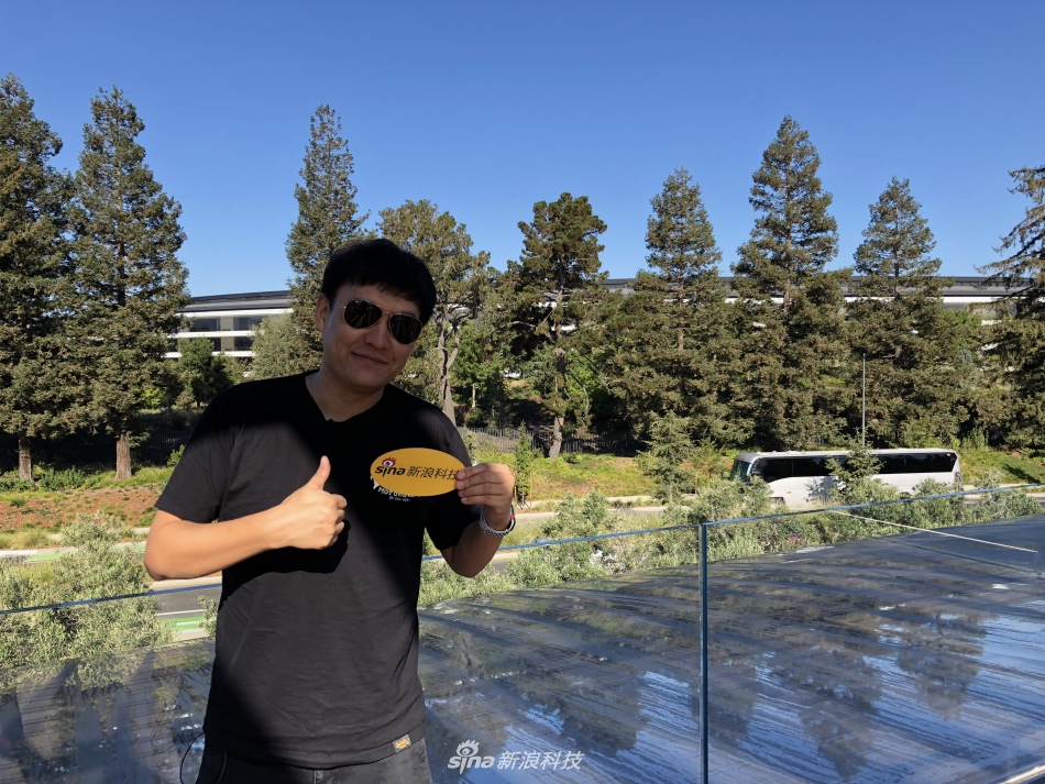 苹果将于北京时间的今晚，13号的凌晨召开秋季新品；这次我们依然准备有中文字幕带同传的现场视频，看直播还能直接抽新iPhone，并且请来了创造101的小姐姐强东玥。