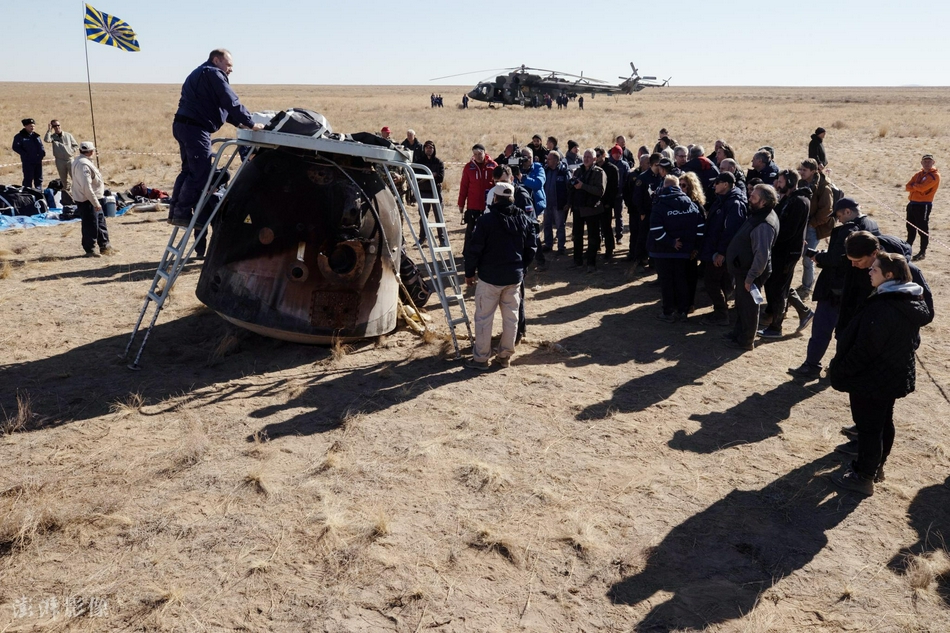 飞船返回地球的过程电影 00f8-10f0e53a86c5aa03d73dba6f9b779e67.jpg