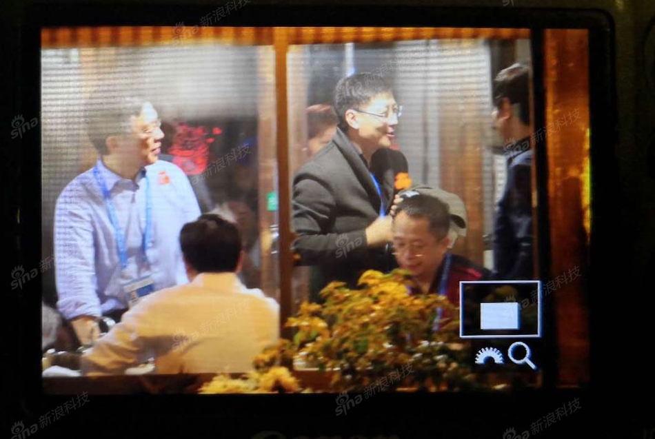 12月3日上午，第四届世界互联网大会在乌镇开幕，在当日晚上7点，丁磊在民宿51~52号的“津驿客栈”举办晚宴，李彦宏、马化腾、雷军、余承东、张朝阳等大佬现身。