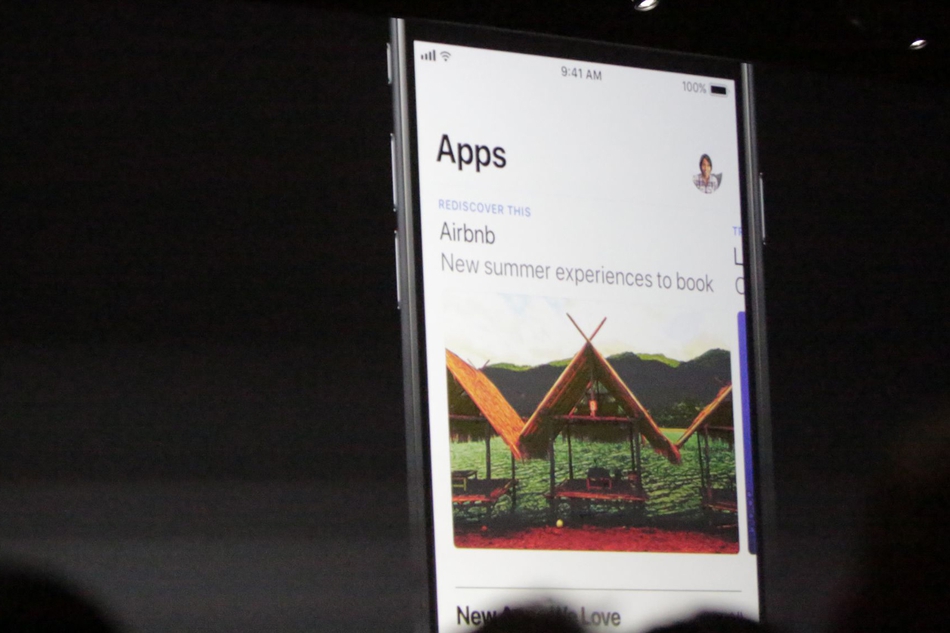 iOS 11还重新设计了应用商店App Store的界面。