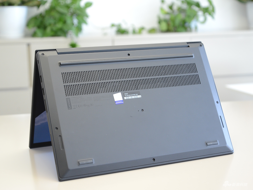 thinkpad x1隐士实拍图赏:大屏与轻薄的碰撞