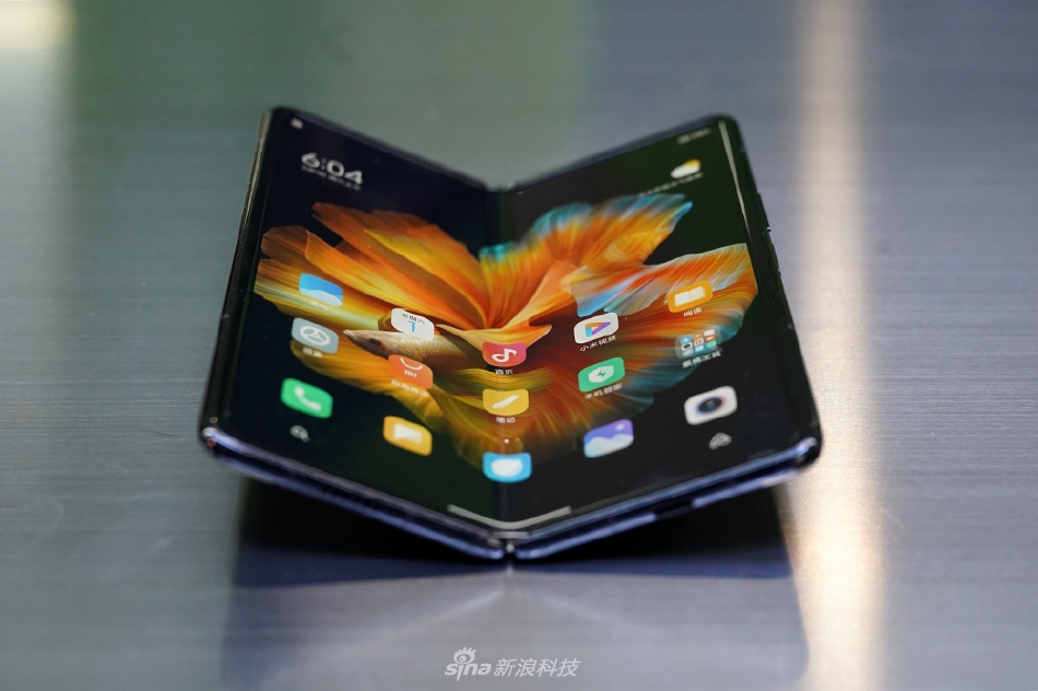 折叠屏手机哪一款有四扬声器 fdde-f4f4e19b4ec28de6715627f3764da8db.jpg