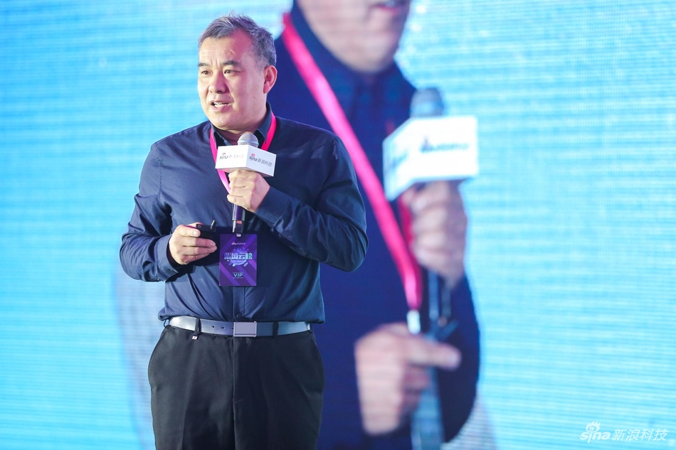 中国科学院物理研究所研究员、科学传播专家曹则贤进行题为“未来的技术从哪里来”的演讲。