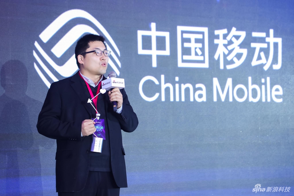 中国移动新闻中心副处长吕林发表获奖感言。