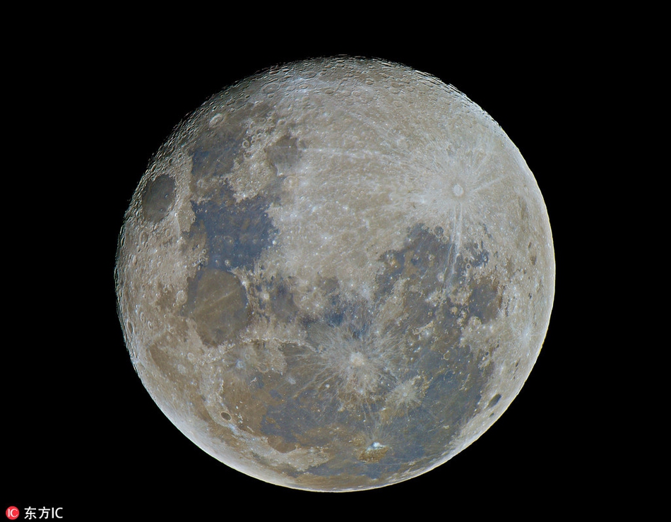 5万张照片合成超级大月亮 像素高达810万!