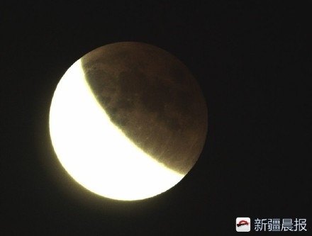 如果你已错过今年元旦的超级月亮，没关系！1月31日月亮女神上演“月全食血月+超级月亮+蓝月”三景合一天文奇观，150多年一遇！
