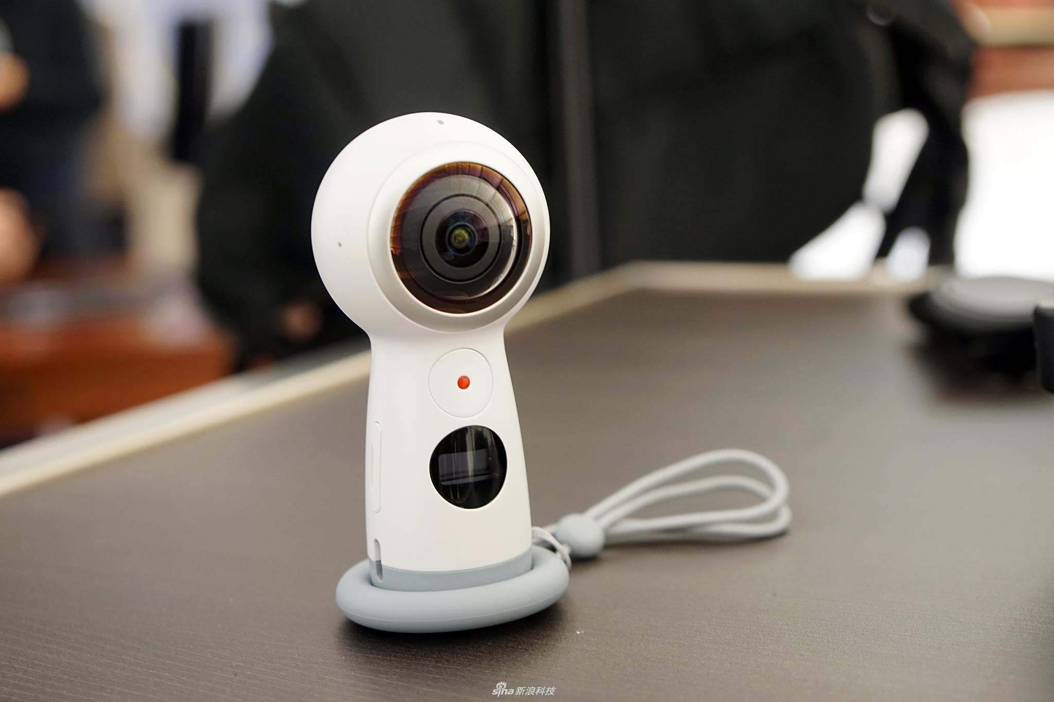 【图赏】三星S8官方周边产品：Dex/Gear360/GearVR美图