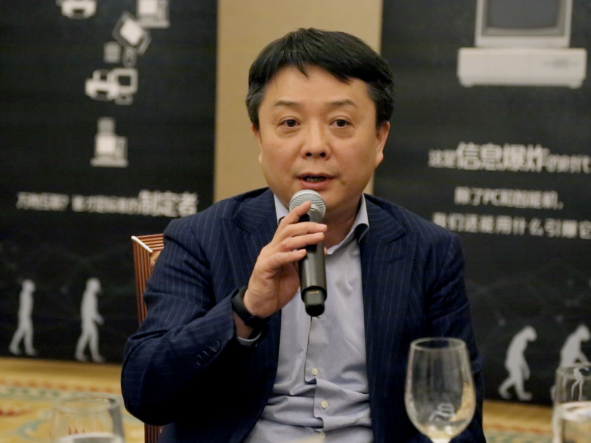 С�����裺С���״β�չCES ����Ҫ���Ǵ��ݿƼ�����Ȥ