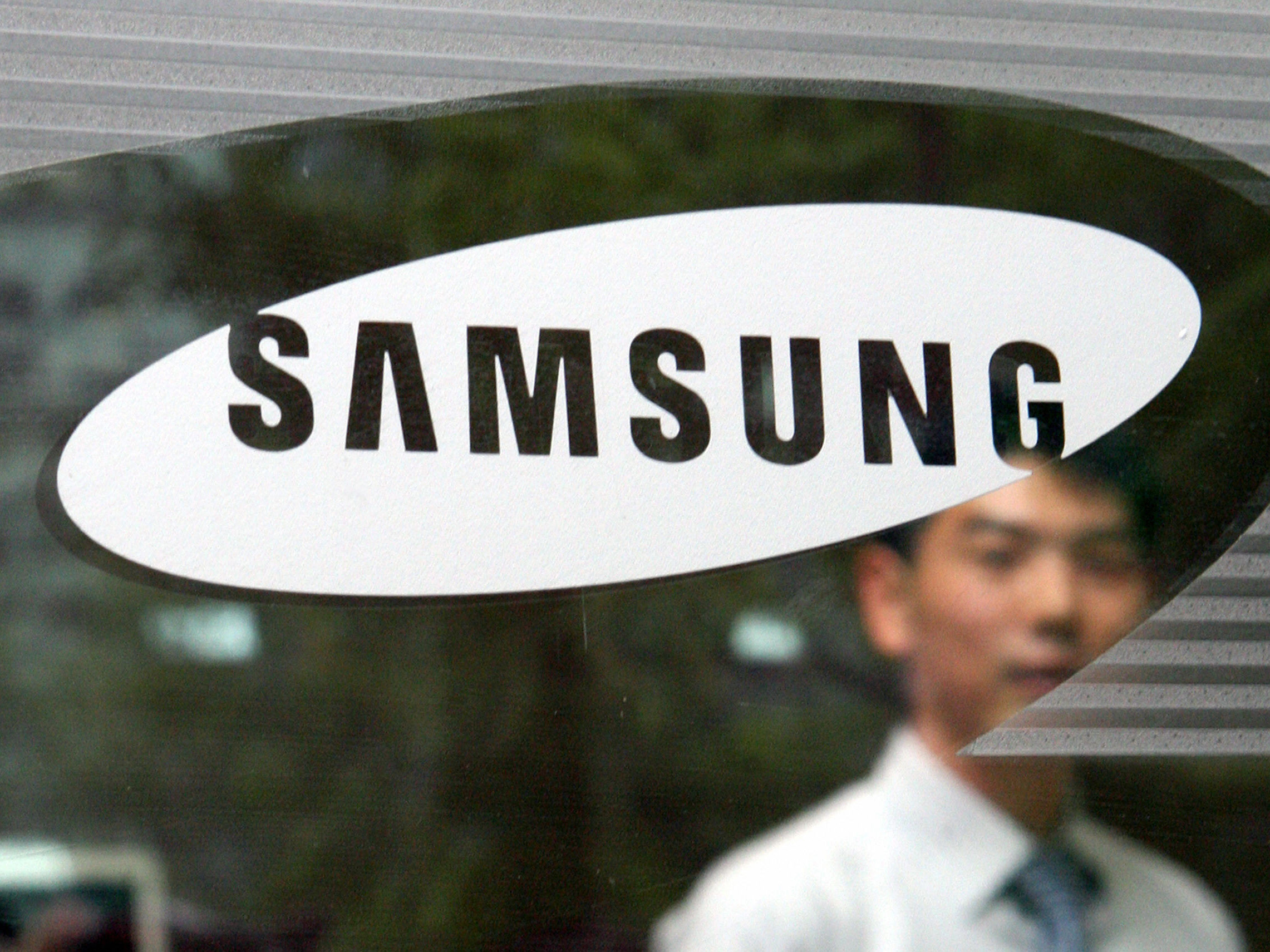 �����������޷������ر���ٶ������F�л�ָ��