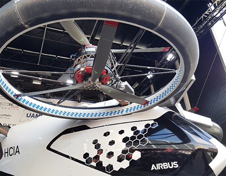 (巴伐利亚标志的蓝白格子代表着City-Airbus的产地。 图源:钱伯彦摄)
