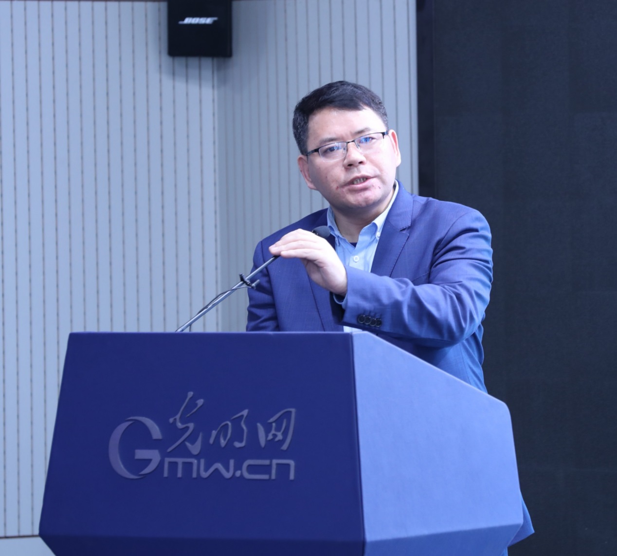 北京理工大学机械与车辆学院教授何洪文
周烨摄