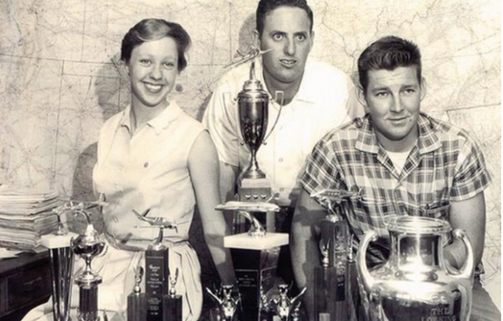 Wally Funk获得的Flying Aggies 奖杯，图片来自于俄克拉荷马州立大学官网