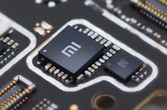 小米澎湃芯片C1，图源小米官微