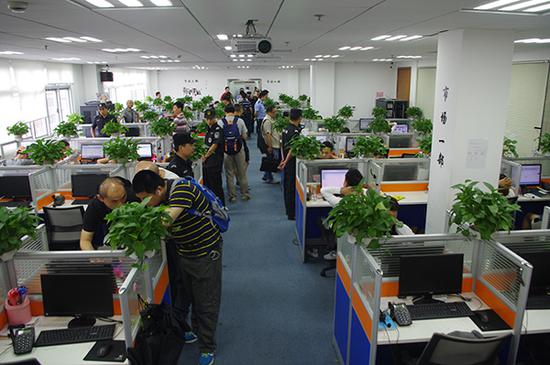 浦东警方集中收网,抓获犯罪嫌疑人89人。浦东警方供图