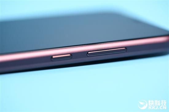 1699元起 诺基亚X7开箱图赏:蔡司认证镜头