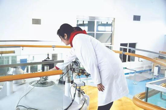 科研人员在工作。国家蛋白质科学研究(上海)设施供图