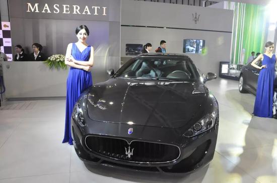 喜提玛莎拉蒂，是众多微商朋友圈的共用台词