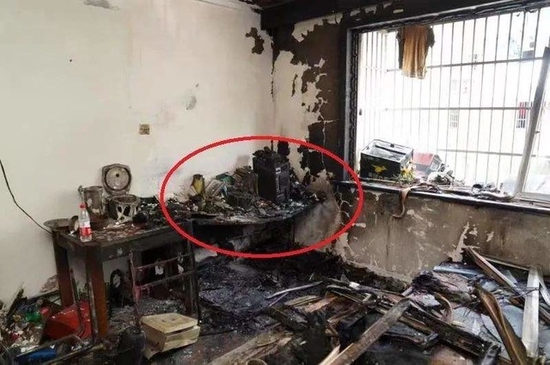 װԶ໨2000ˮ ǡɵǮࡱ