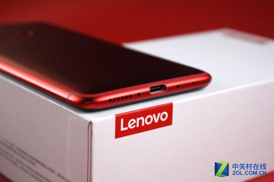Lenovo S5采用了USB Type-C的接口