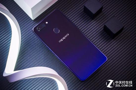 OPPO R15