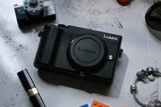 松下LUMIX GX9