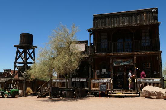 【博狗扑克】1英寸CMOS配15X光学变焦徕卡镜头 松下ZS220相机评测 【博狗扑克】1英寸CMOS配15X光学变焦徕卡镜头 松下ZS220相机评测