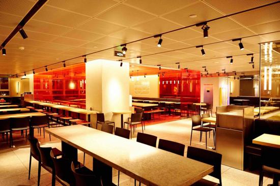 我走进一家Apple Store，却发现这是一家麦当劳