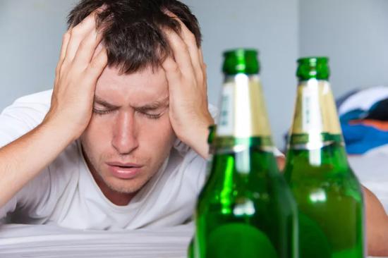 2800万人分析证实，适量饮酒有益健康一说完全不存在