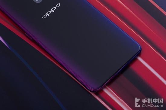 0ppo手机最新款r17,oppo新款手机2021款 69 查看内容 我手中的这部oppo r17是霓光紫版本,这一版本的手机
