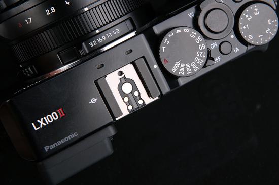 松下LX100 II热靴接口