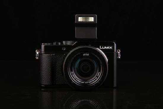 松下LX100 II正面