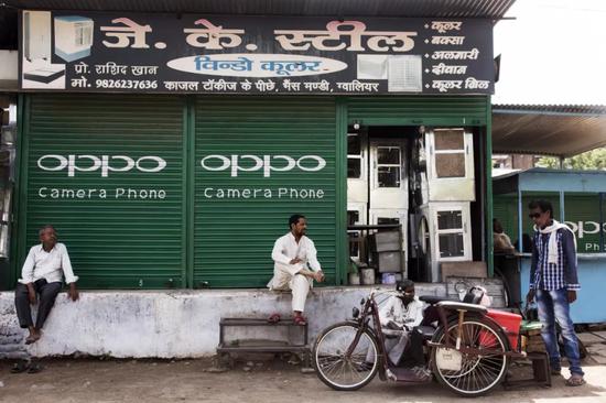 中国手机再战印度：是狭路相逢还是同舟共济？
