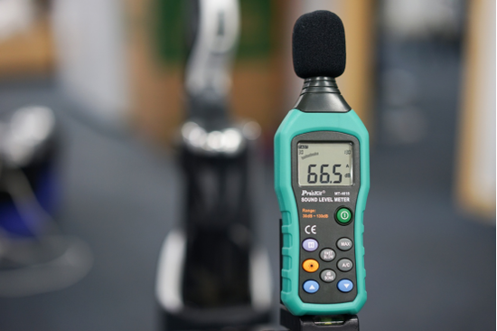 伊莱克斯PF91手持吸尘器低档运行时：66.5dB