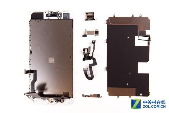 iPhone 8以前苹果均采用LCD材质屏幕