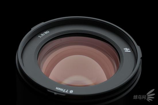 哈苏XCD80mm f/1.9的前镜组镀膜